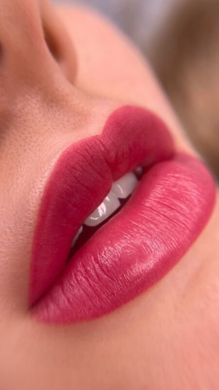 Labios hidratados con brillo