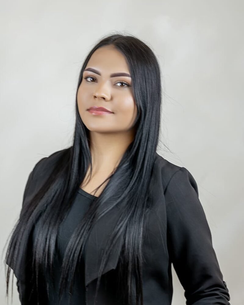 Xiomara Saco, lashista de Divina Mirada