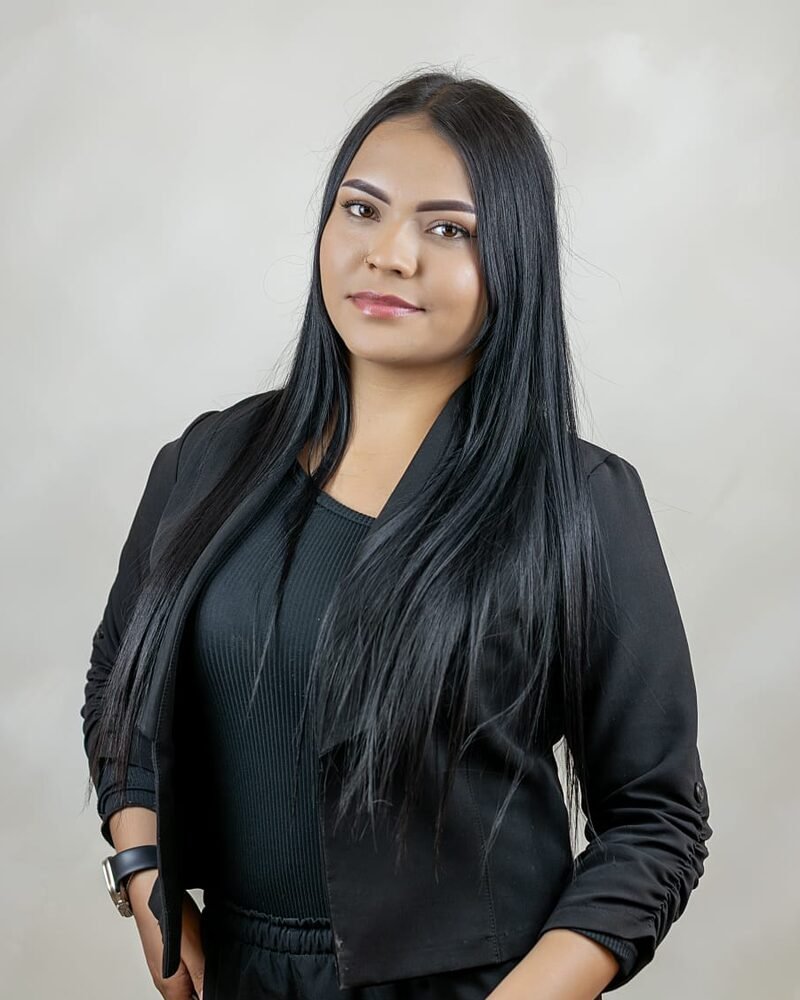 Xiomara Saco, lashista de Divina Mirada